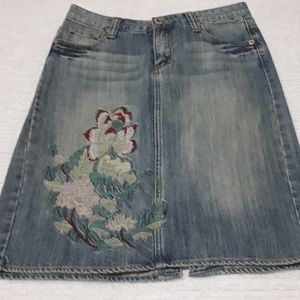 Armor Jean's Skirt With Floral Design